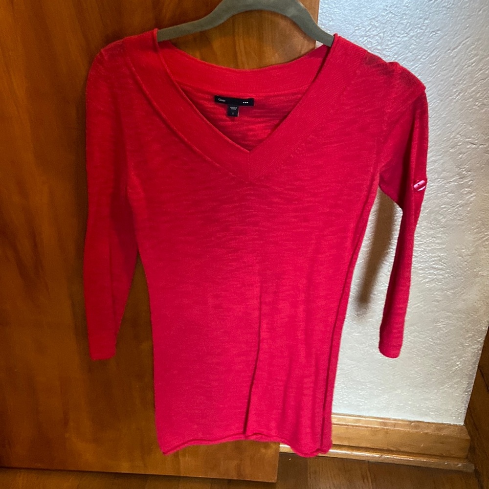 Fabulous light, hot pink, v- neck sweater from Gap. Like new condition